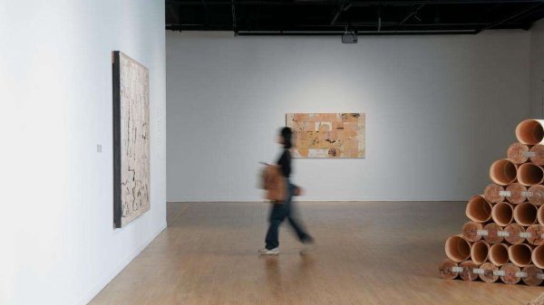 安徽润格 “木已成宙——康剑飞作品展”在壹美美术馆启幕